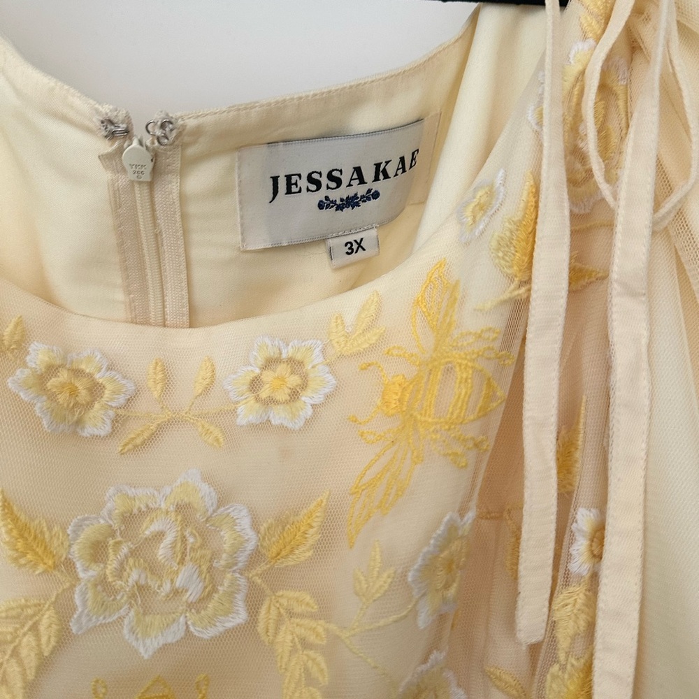 Plus Size JessaKae Honey Bee Dress - Picture 7 of 10